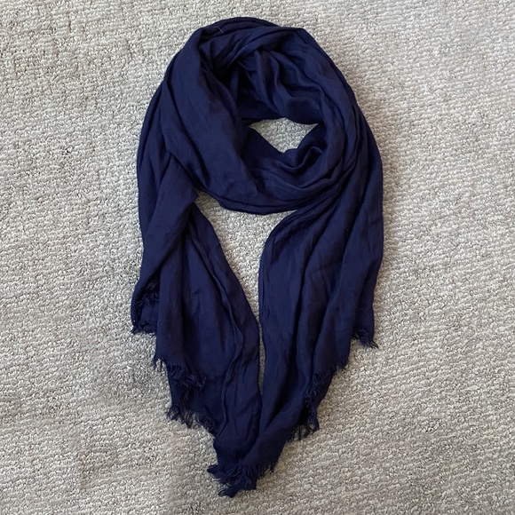 F21 Navy Blue Pashmina Scarf - Picture 1 of 1